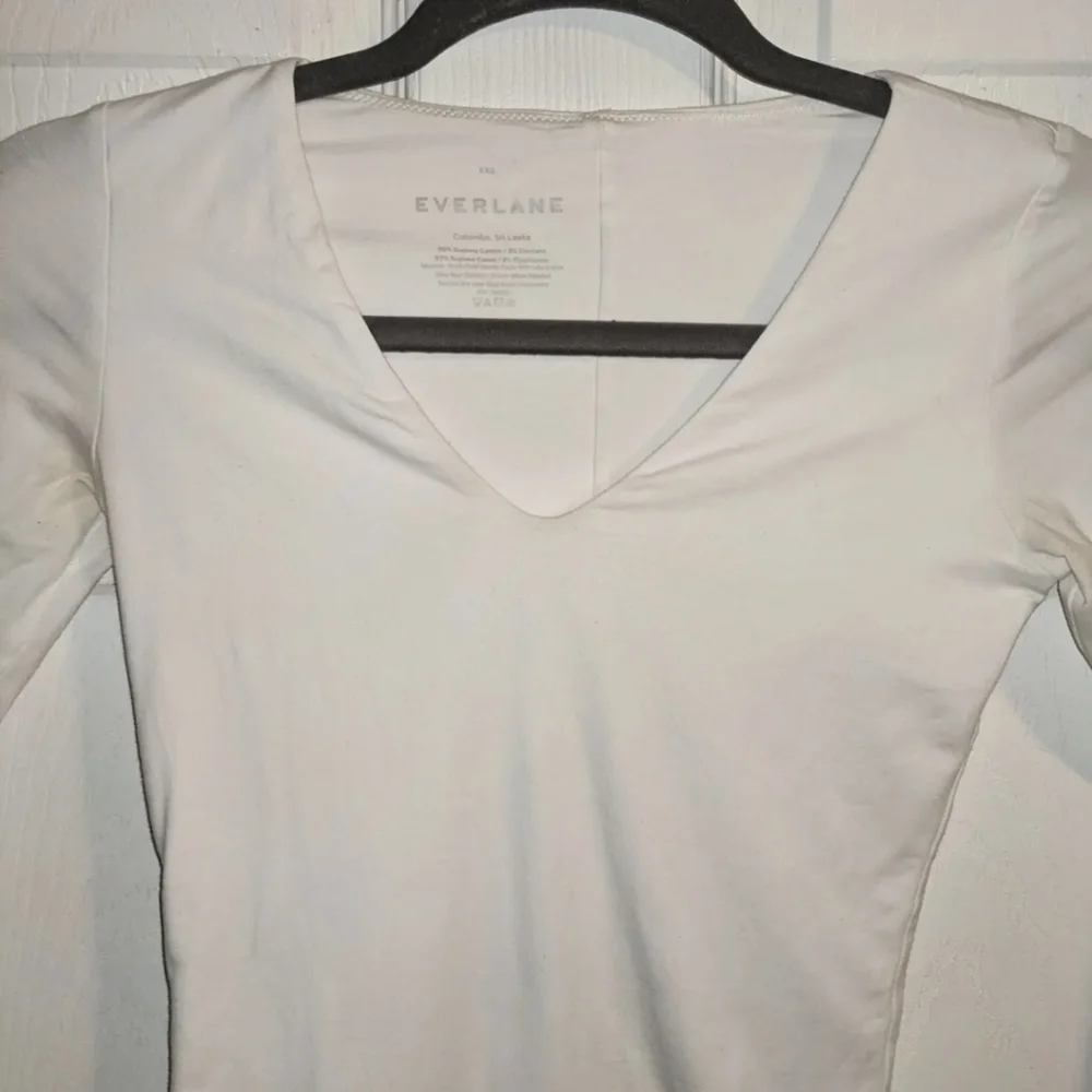 SOLD Everlane White Bodysuit XXS Long Sleeve Supima Cotton V-Neck Stretchy - Picture 2 of 4